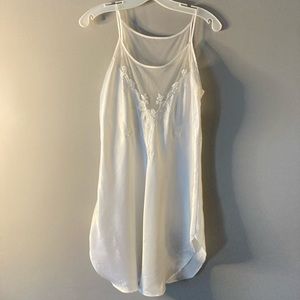 Cinema Etoile White 
Sexy Satin Slip Dress 
Gown M